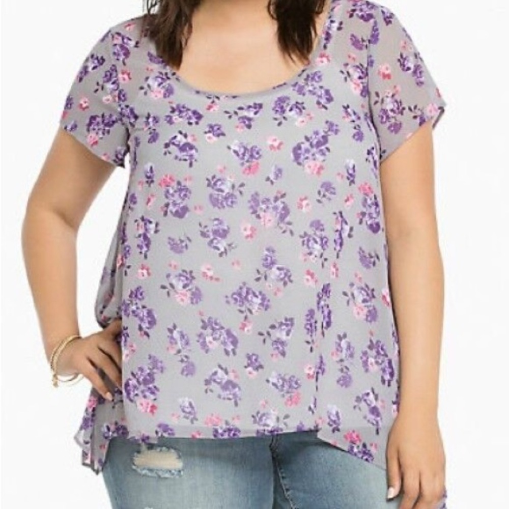 Torrid Floral Print Chiffon Blouse. must be purchased in a $25 bundle
